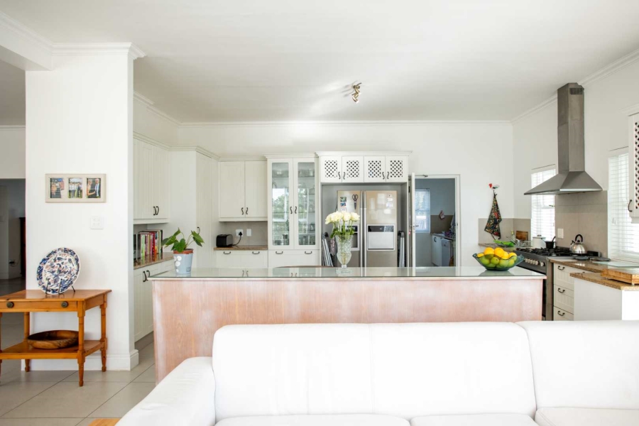 To Let 4 Bedroom Property for Rent in Val De Vie Estate Western Cape